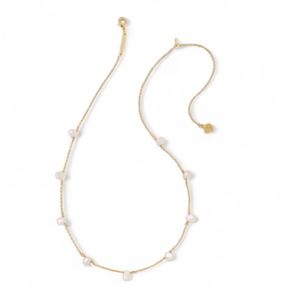 KENDRA SCOTT Leighton Gold Pearl Strand Necklace in Freshwater